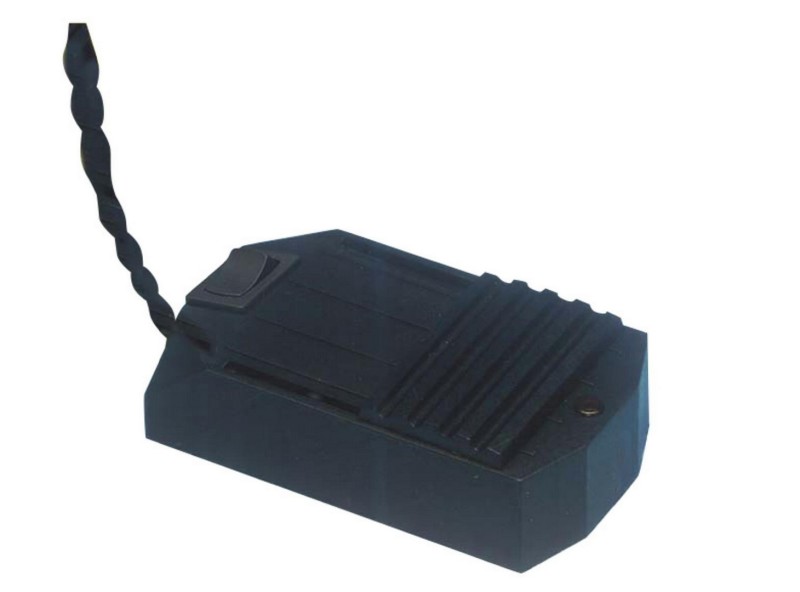 REGULADOR DE PIE 500W. CON CABLE REGULADOR DE PIE 500W. CON CABLE